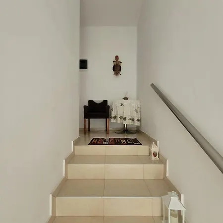 Apartment Summer Vibes House